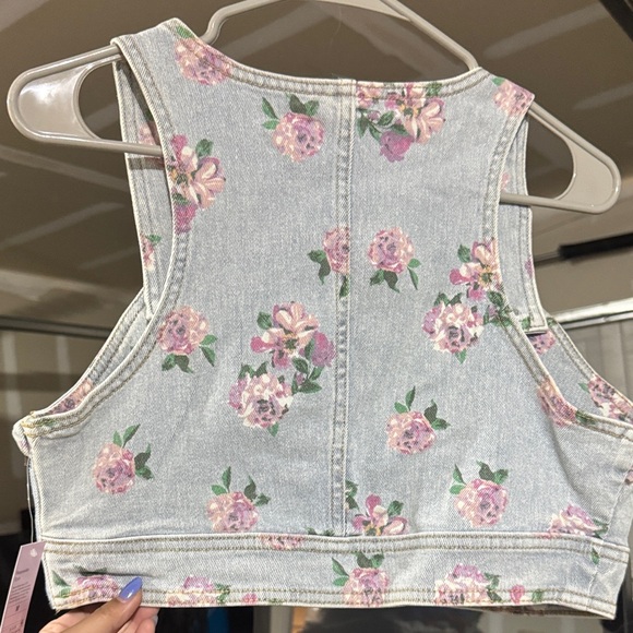 Wild Fable Floral Denim Top with Pink and Green Accents - Picture 6 of 6
